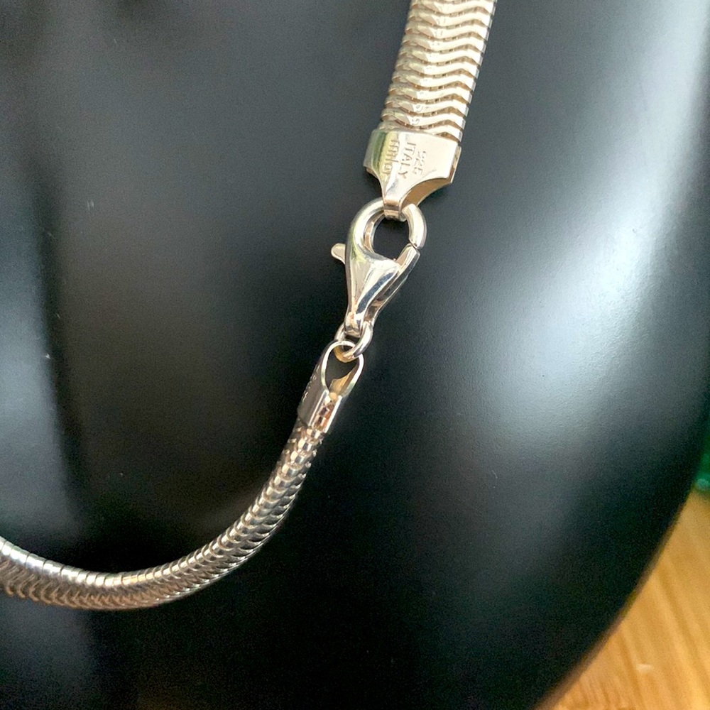 OMEGA 20” CHAIN - Picture 3 of 4